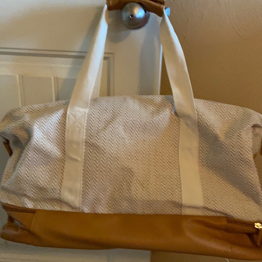 Tan/white overnight bag
